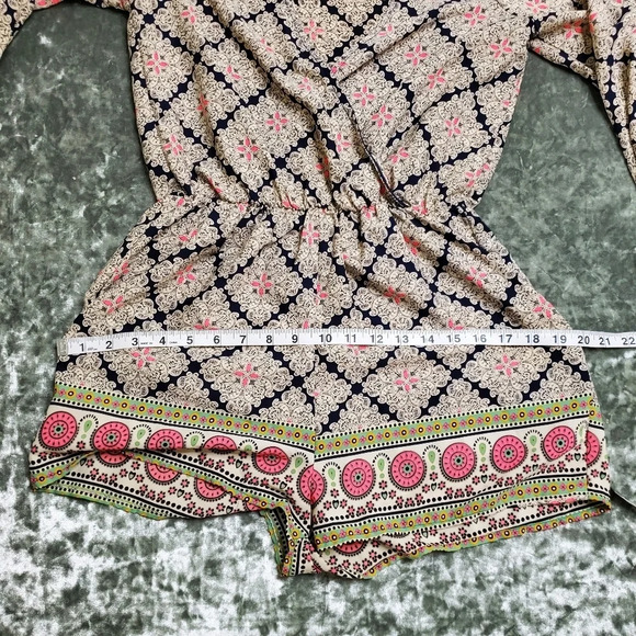 Varga Pattern Romper - Picture 6 of 9